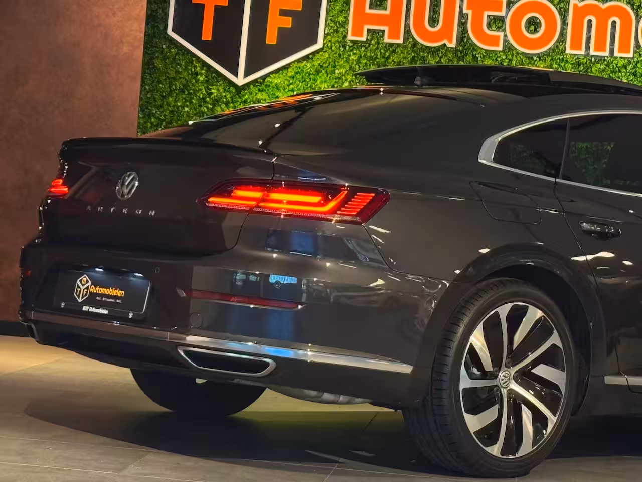 Volkswagen Arteon 2.0 TSI 3c R-Line|PANO|HUD|VIRTUAL|MASSAGE|ACC|LANEASS