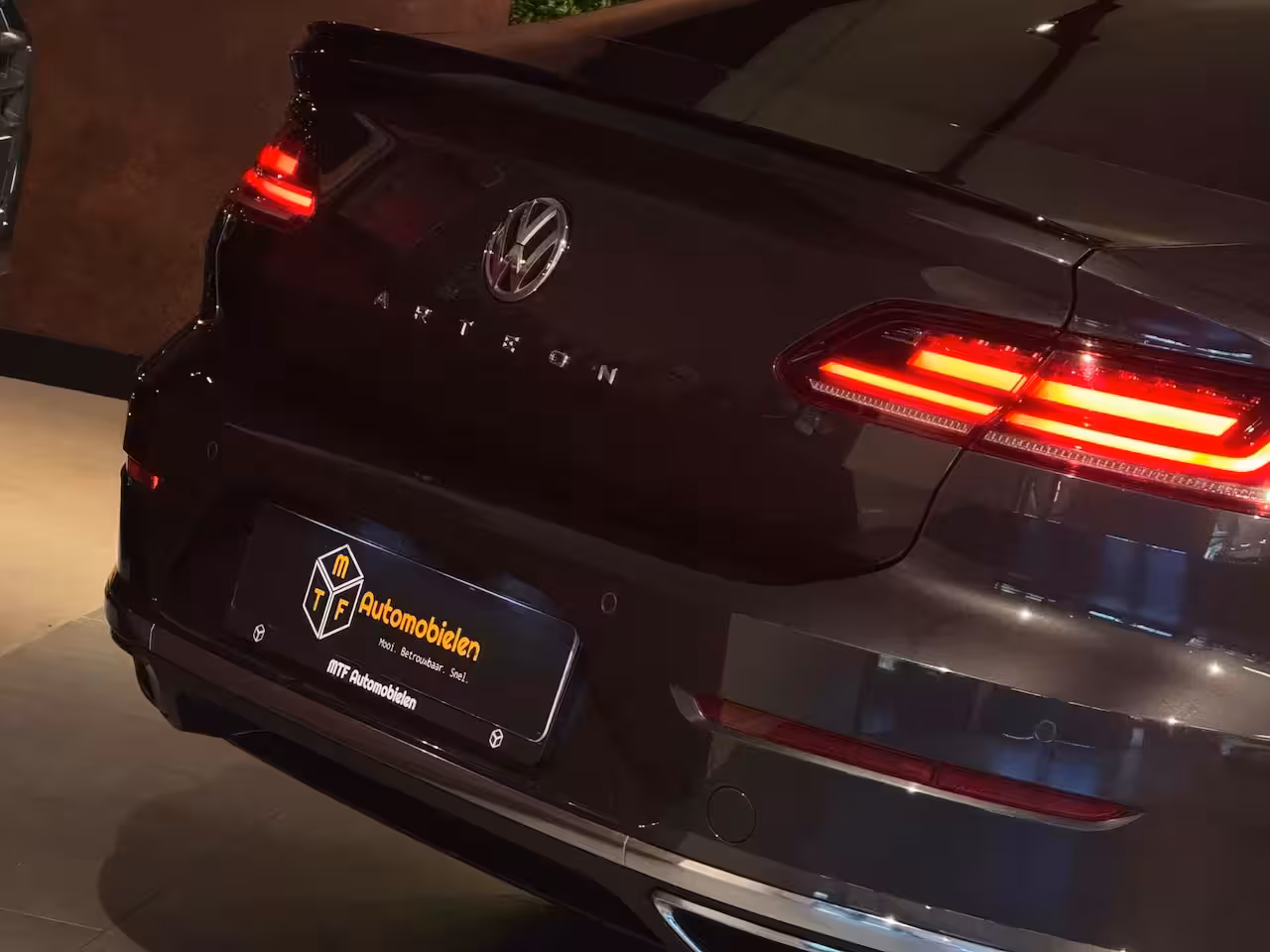 Volkswagen Arteon 2.0 TSI 3c R-Line|PANO|HUD|VIRTUAL|MASSAGE|ACC|LANEASS