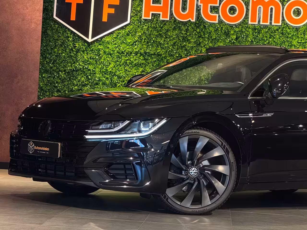 Volkswagen Arteon 2.0 TSI 3x R-LINE|PANO|CAMERA|VIRTUAL|DYNAUDIO|SFEERV.|MASSAGE