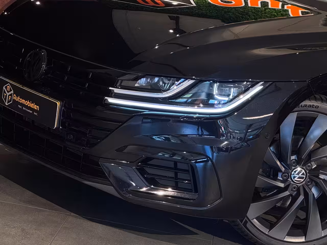 Volkswagen Arteon 2.0 TSI 3x R-LINE|PANO|CAMERA|VIRTUAL|DYNAUDIO|SFEERV.|MASSAGE