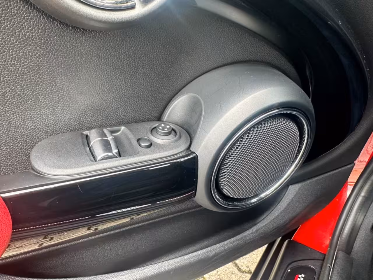 Mini Cooper 1.5 Business bj2014 *JCW *Airco *Led *Cruise *Navi *NL auto