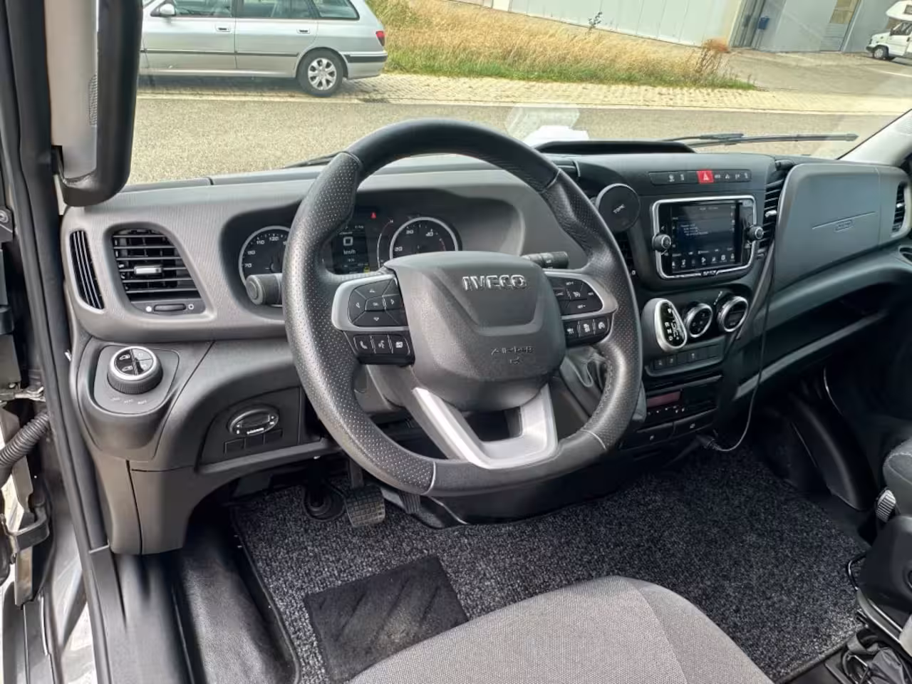 Iveco Daily 50C21 Hi-matic Tijhof bj2024 *Full option+extra lang *Luchtvering *Adaptive