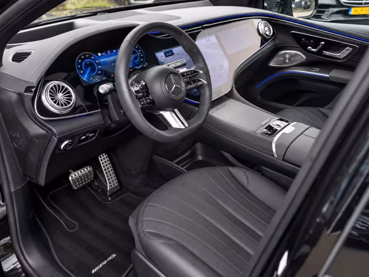 Mercedes-Benz EQS SUV 450 4MATIC AMG Line | Superscreen | Luchtvering | Massage | Pano