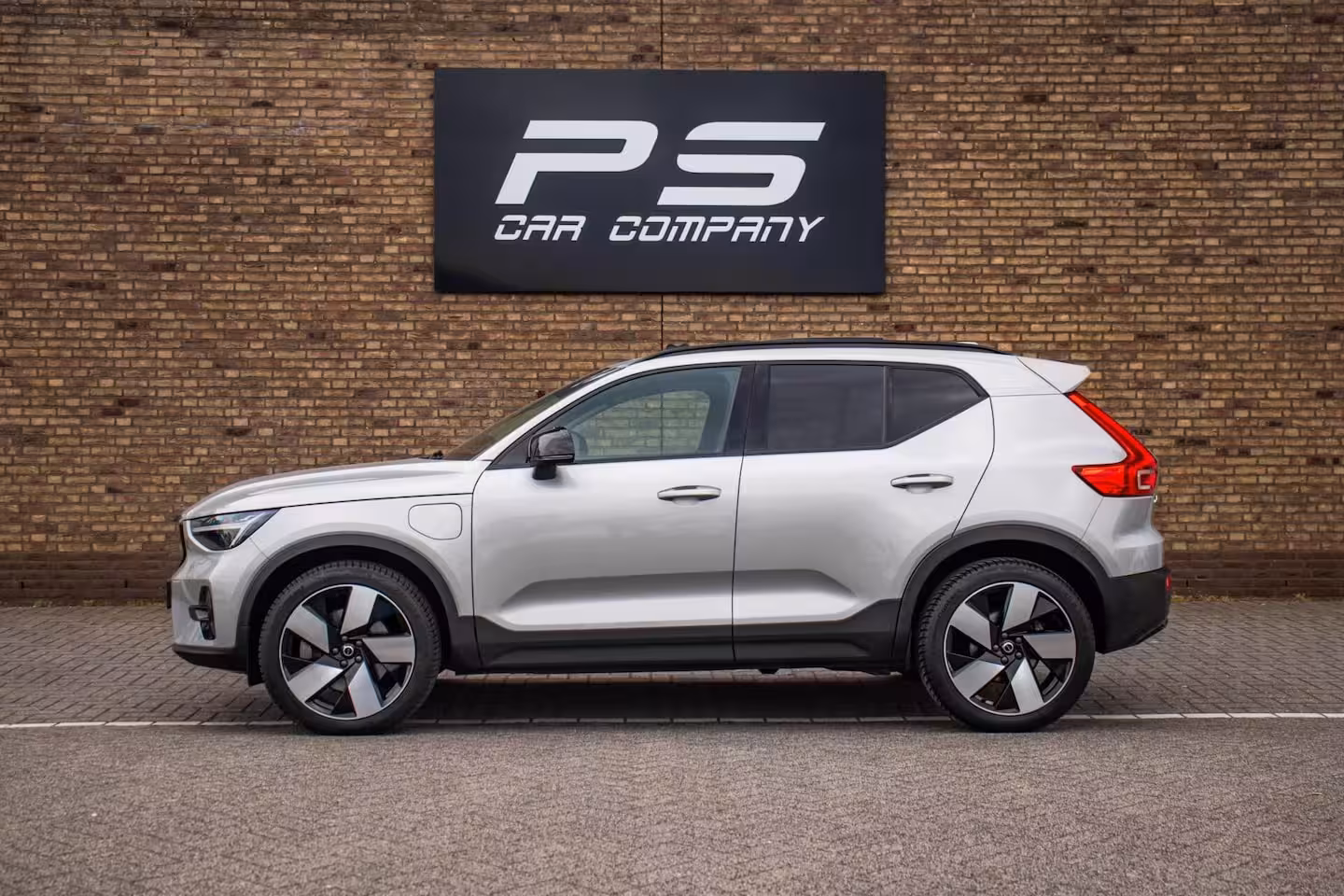 Volvo XC40 1.5 T5 Plug-in hybrid Ultimate Dark, Pano, Leder