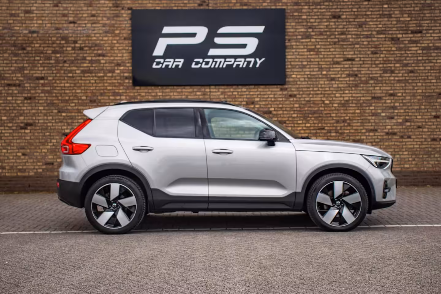 Volvo XC40 1.5 T5 Plug-in hybrid Ultimate Dark, Pano, Leder