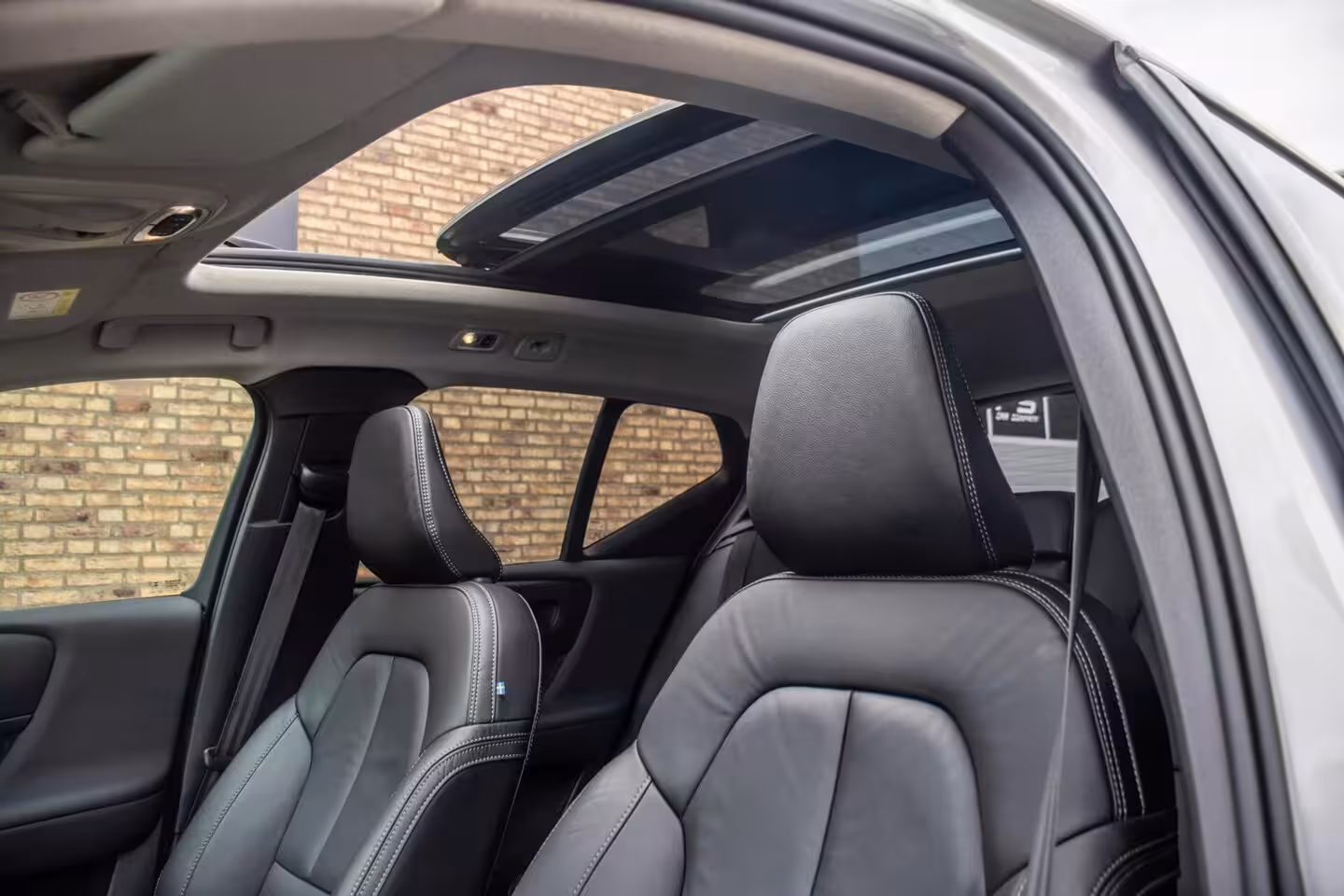 Volvo XC40 1.5 T5 Plug-in hybrid Ultimate Dark, Pano, Leder