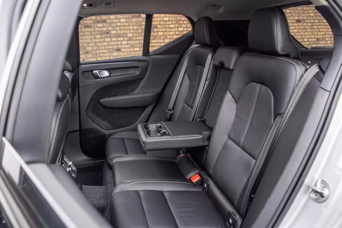 Volvo XC40 1.5 T5 Plug-in hybrid Ultimate Dark, Pano, Leder