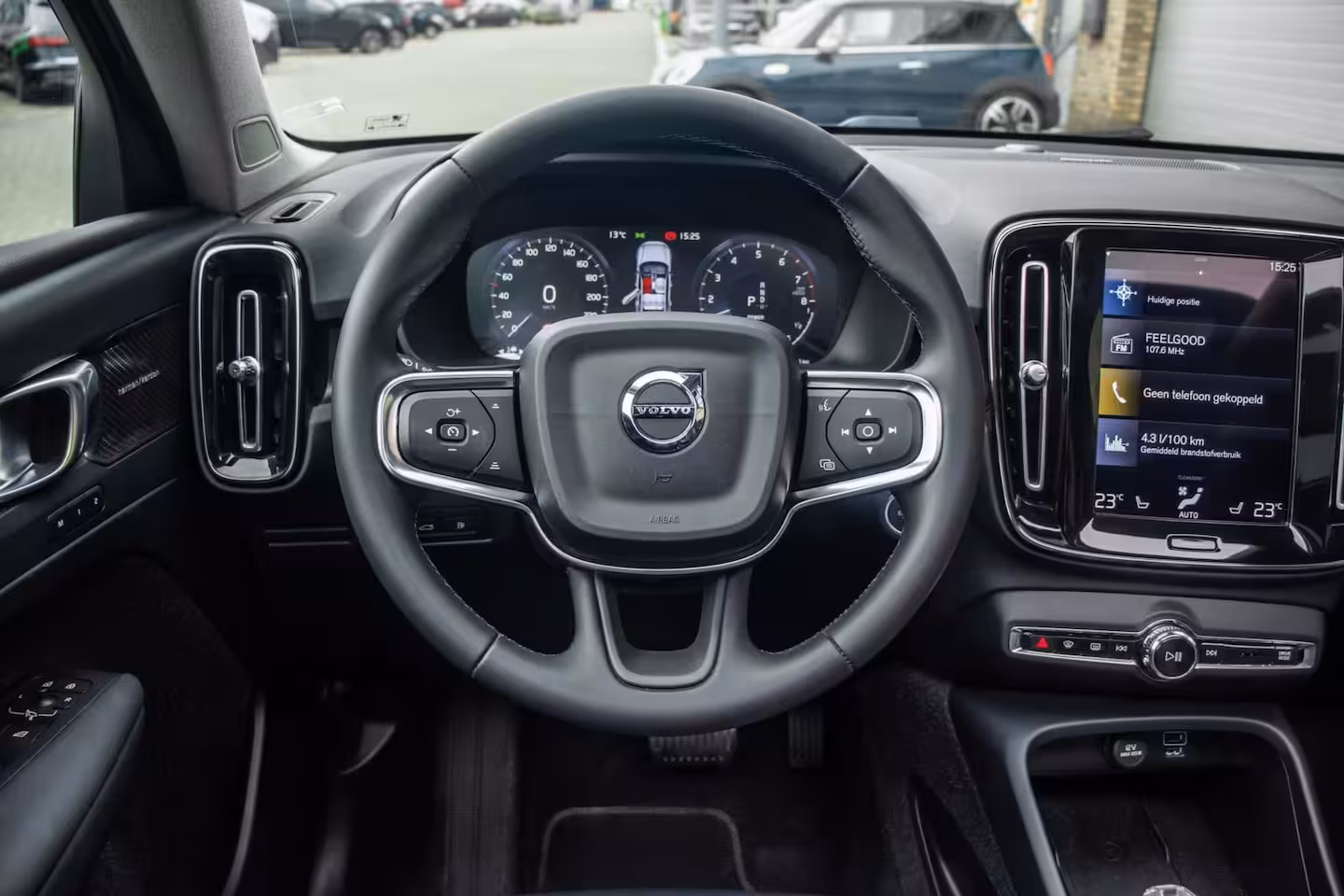 Volvo XC40 1.5 T5 Plug-in hybrid Ultimate Dark, Pano, Leder