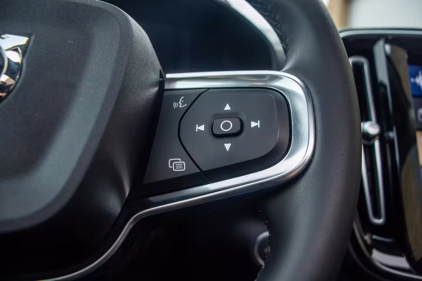Volvo XC40 1.5 T5 Plug-in hybrid Ultimate Dark, Pano, Leder