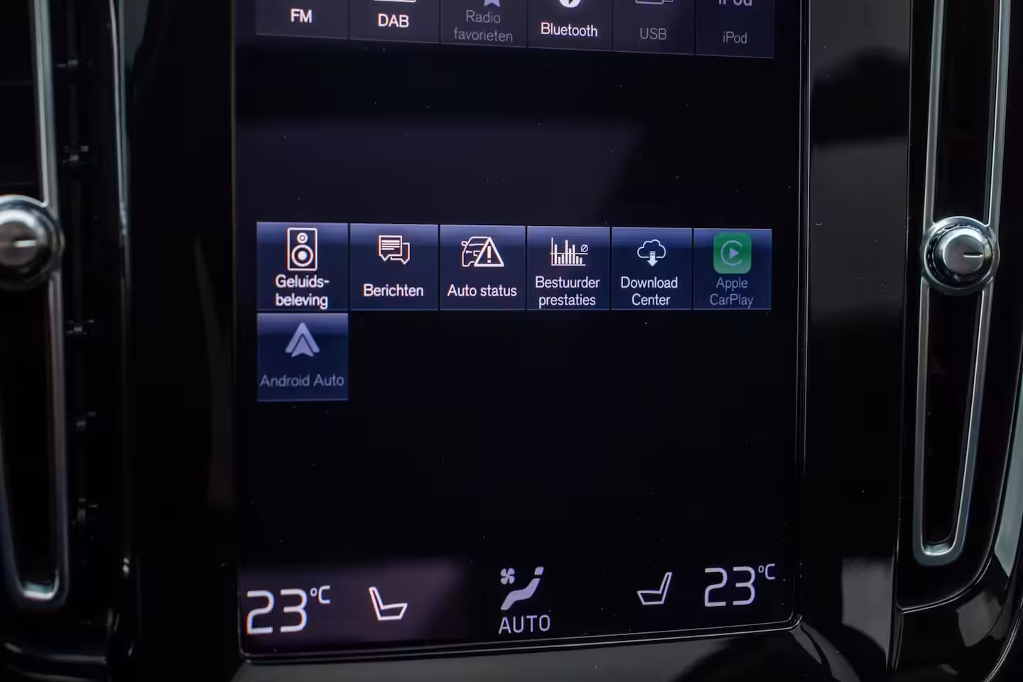 Volvo XC40 1.5 T5 Plug-in hybrid Ultimate Dark, Pano, Leder