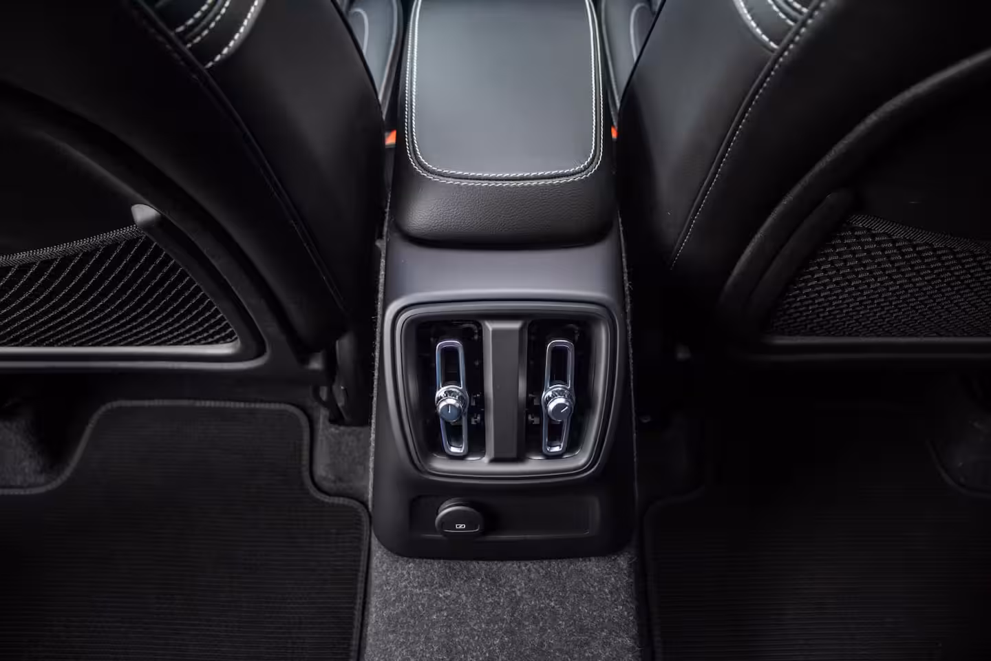 Volvo XC40 1.5 T5 Plug-in hybrid Ultimate Dark, Pano, Leder