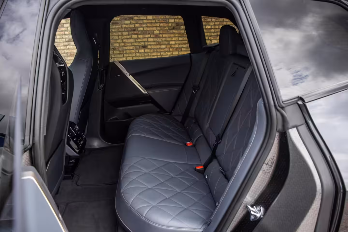 BMW iX xDrive40 Sport Edition 77 kWh, BTW, Laser, H&K, Pano