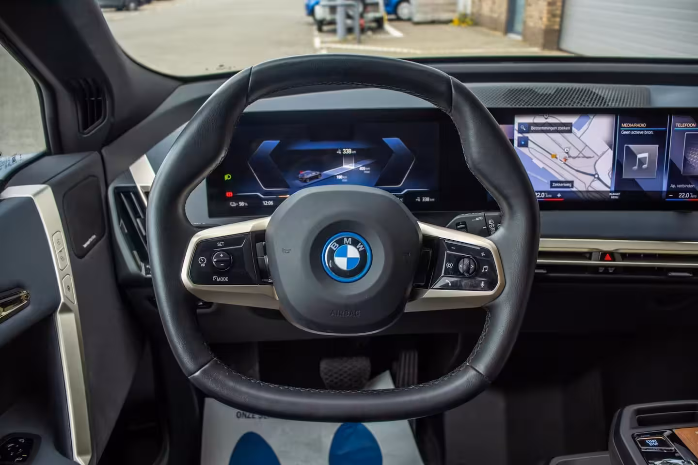 BMW iX xDrive40 Sport Edition 77 kWh, BTW, Laser, H&K, Pano