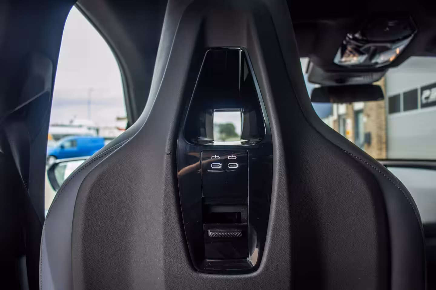BMW iX xDrive40 Sport Edition 77 kWh, BTW, Laser, H&K, Pano