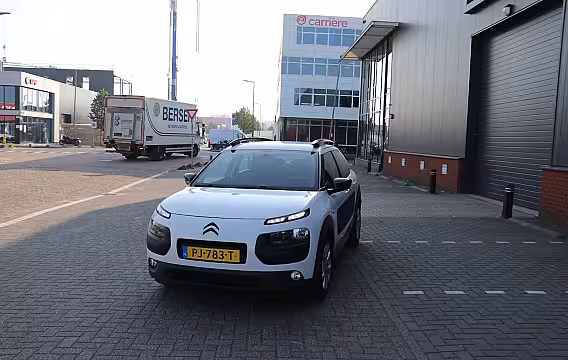 Citroën C4 Cactus 1.2 PureTech Feel CLIMA | NAVI |Dealer onderhouden |Distr nieuw 100000