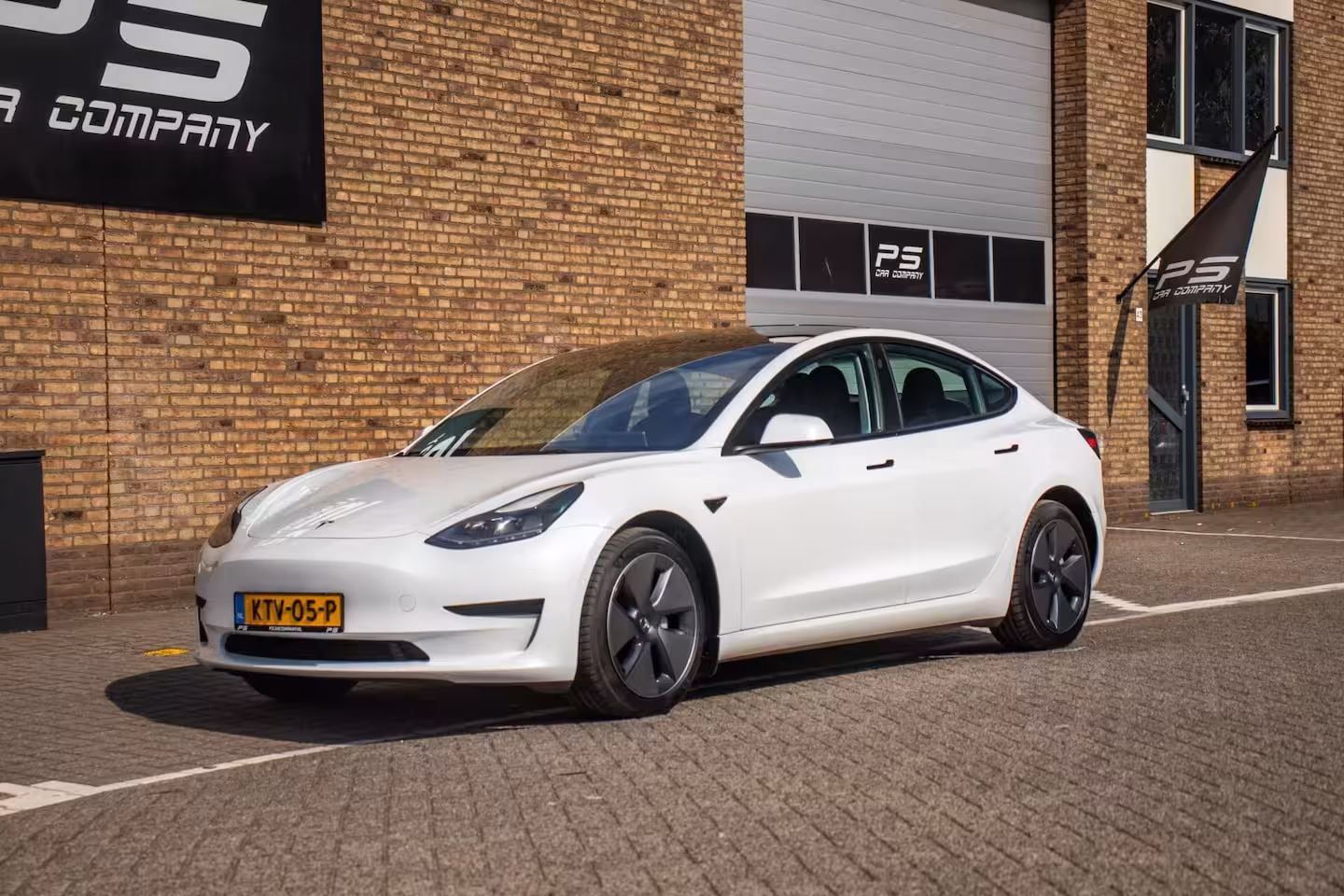 Tesla Model 3 Standard RWD Plus 60 kWh, SOH 92%, Autopilot
