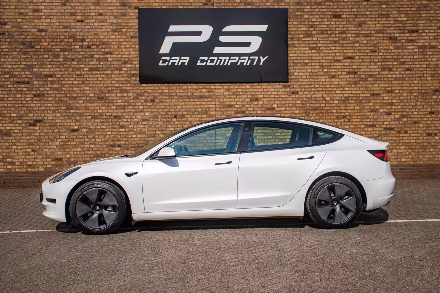 Tesla Model 3 Standard RWD Plus 60 kWh, SOH 92%, Autopilot