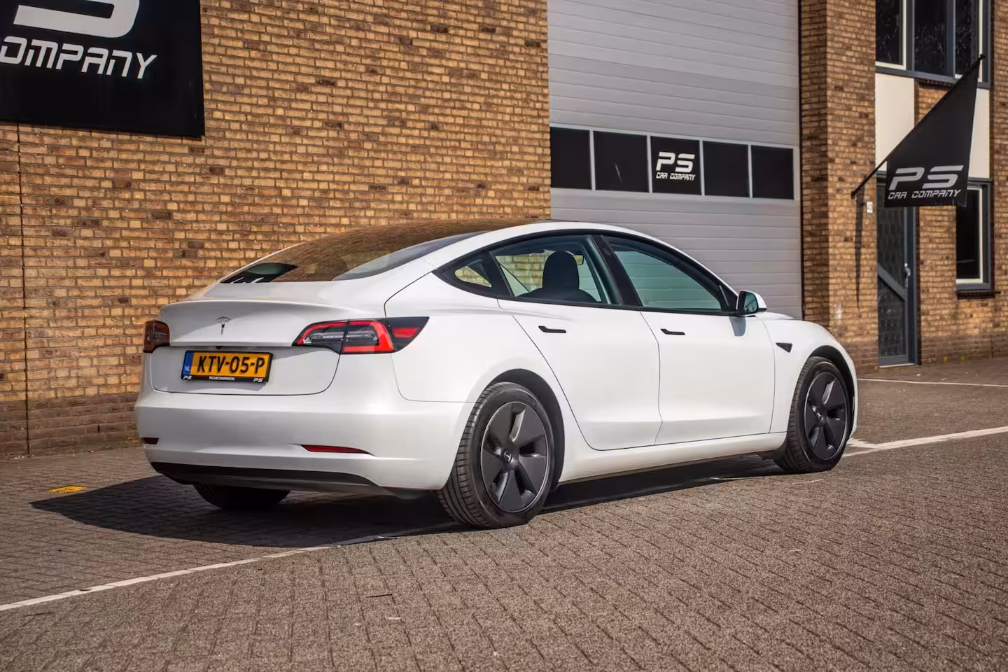 Tesla Model 3 Standard RWD Plus 60 kWh, SOH 92%, Autopilot