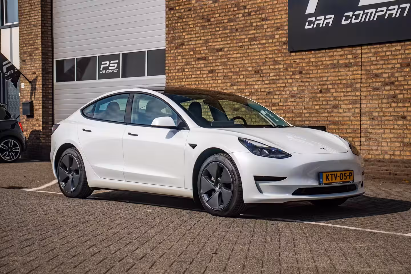 Tesla Model 3 Standard RWD Plus 60 kWh, SOH 92%, Autopilot