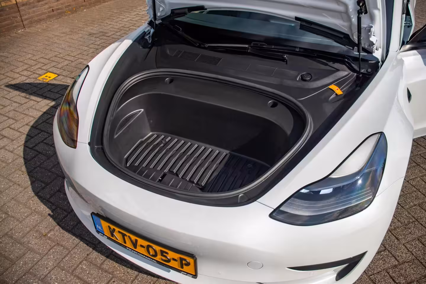 Tesla Model 3 Standard RWD Plus 60 kWh, SOH 92%, Autopilot