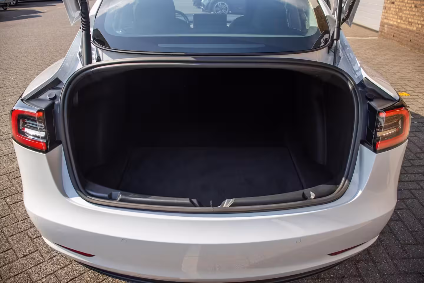 Tesla Model 3 Standard RWD Plus 60 kWh, SOH 92%, Autopilot