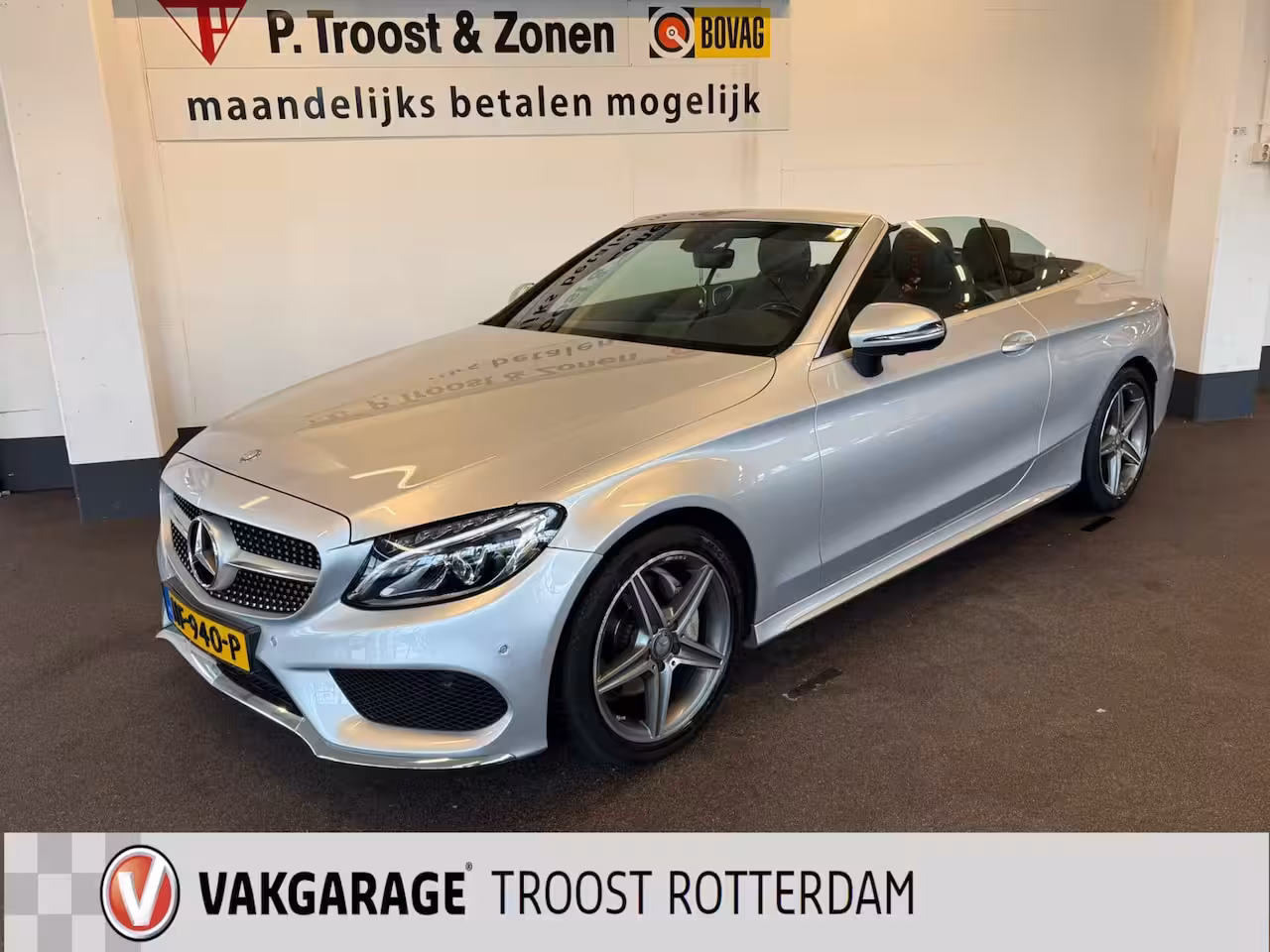 Mercedes-Benz C-klasse Cabrio 180 AMG | Airscarf | Burmester | 360 Camera | Origineel Nederlands | Cruise control | Clim