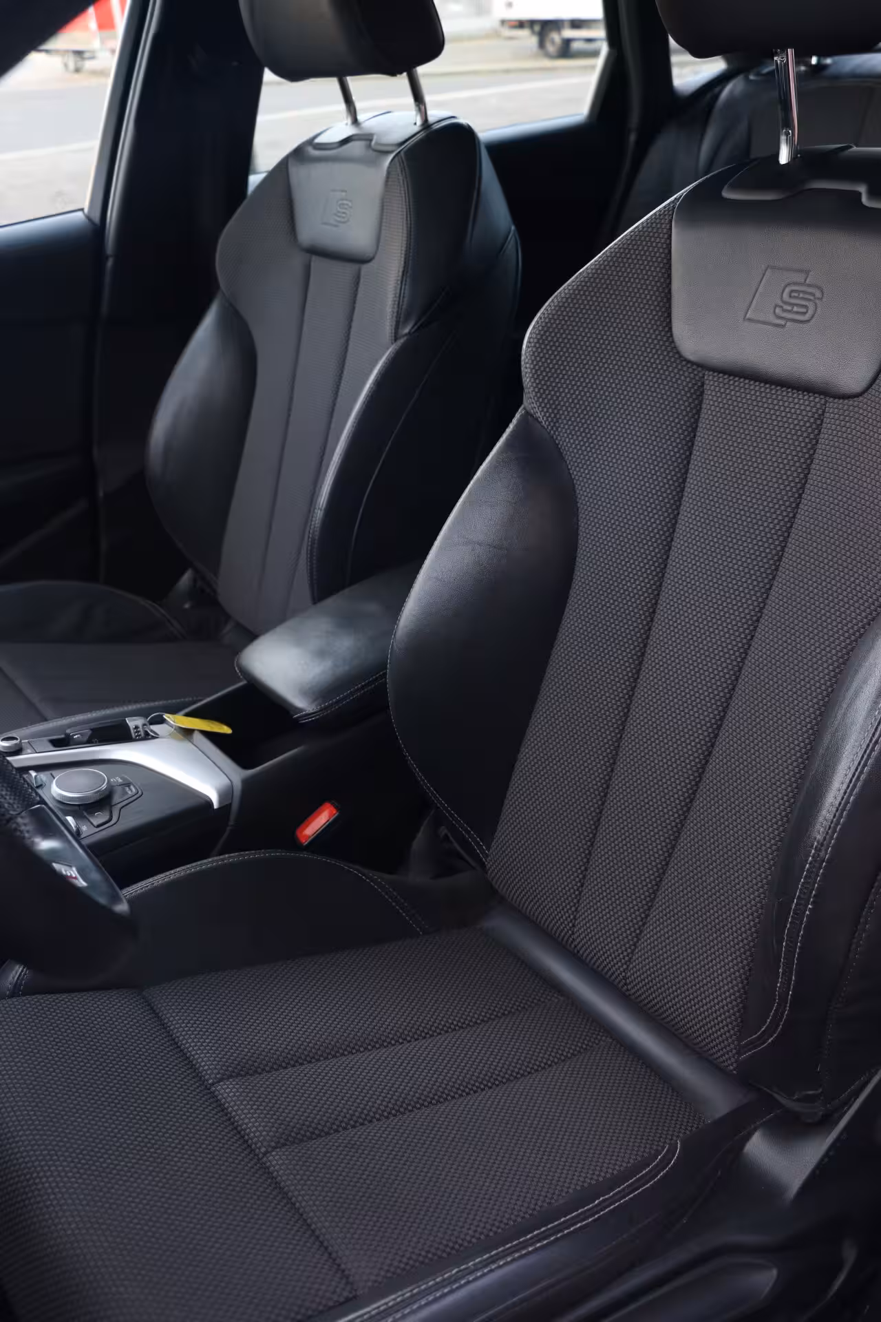 Audi A4 Limousine 1.4 TFSI Sport 3 x Sline Open dak | Leer |