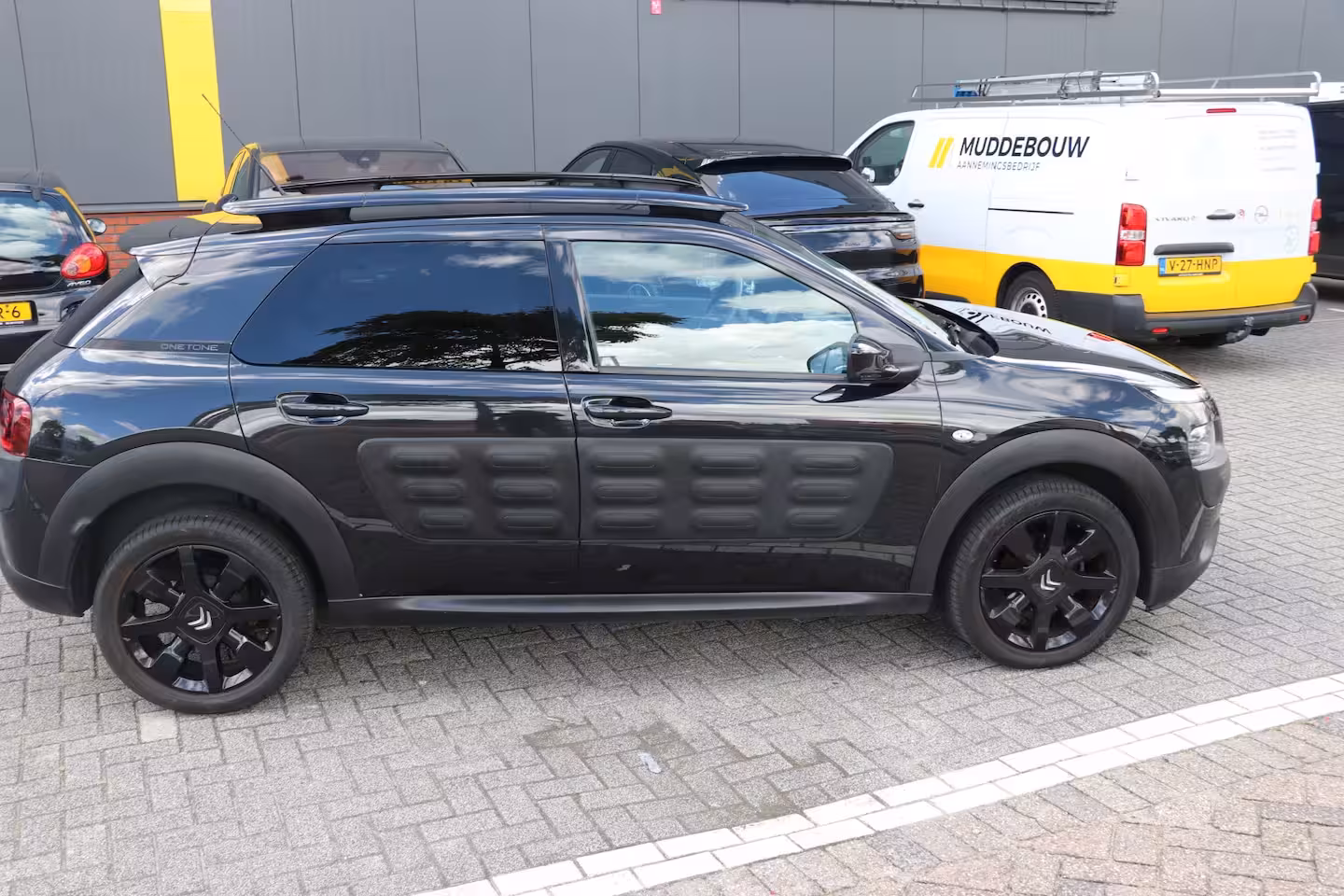 Citroën C4 Cactus 1.2 PureTech One-Tone NAVI|CAMERA|PARK.SENSOR