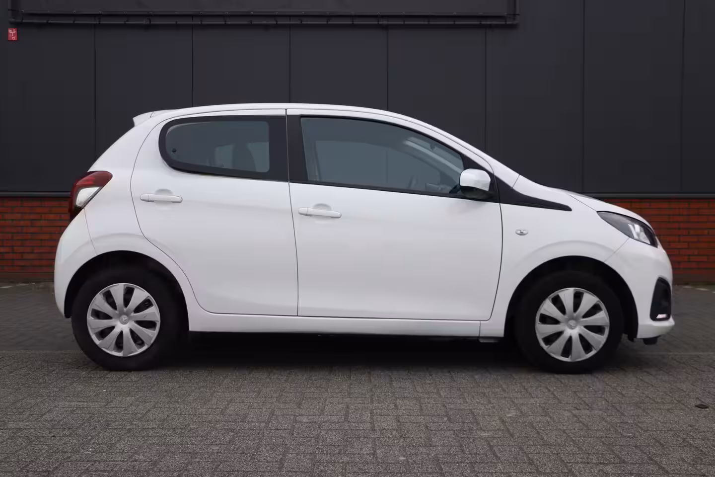 Peugeot 108 1.0 e-VTi Active NAP | apple carplay | airco | multifunctionelen stuur |