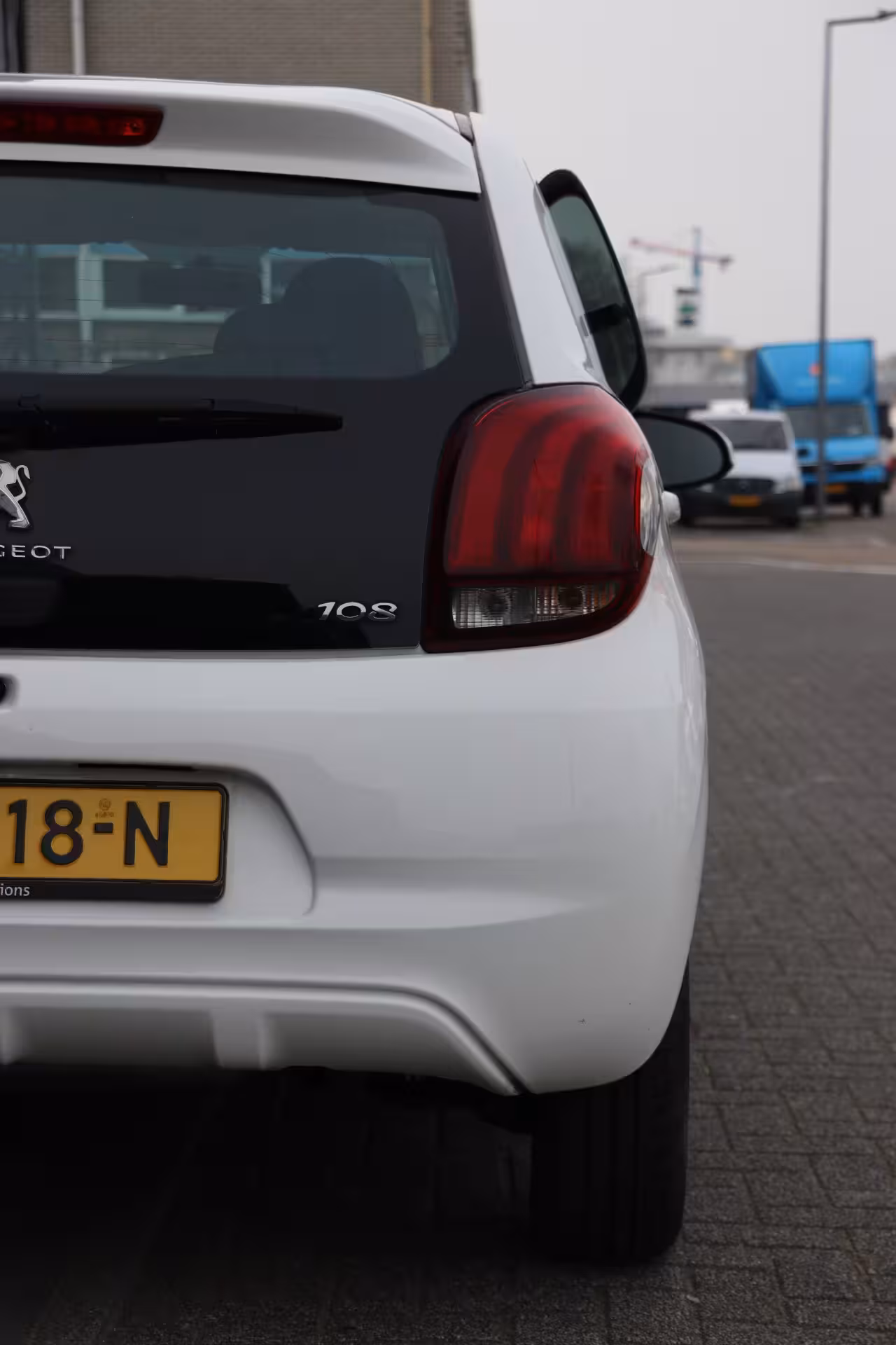 Peugeot 108 1.0 e-VTi Active NAP | apple carplay | airco | multifunctionelen stuur |