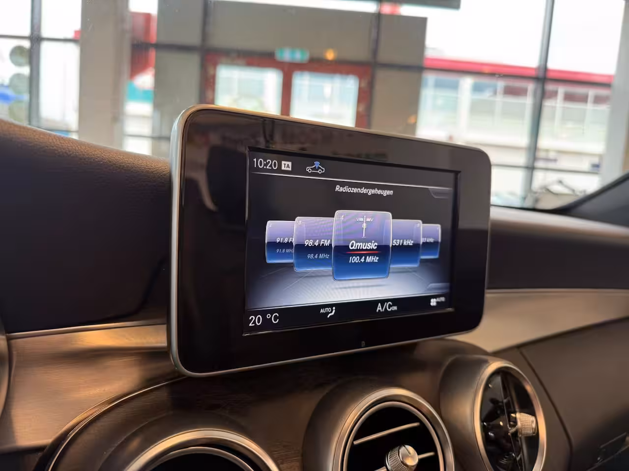 Mercedes-Benz C-klasse Cabrio 180 AMG | Airscarf | Burmester | 360 Camera | Origineel Nederlands | Cruise control | Clim