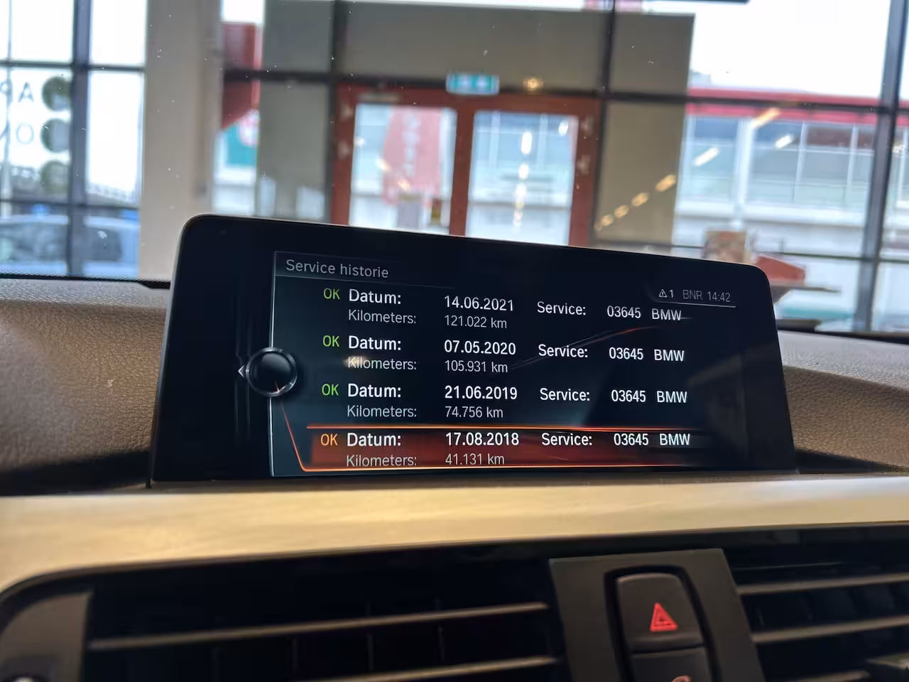 BMW 4-serie Gran Coupé 418i Individual M-pakket Schuifkanteldak/Automaat/Navigatie/Climate controle/Cruise cotrol