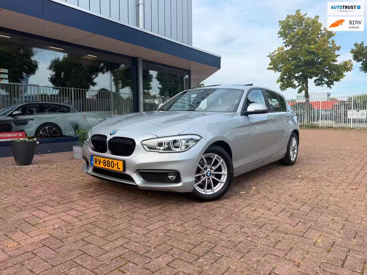 BMW 1-serie 118i High Executive | Dakraam | Leder | LED