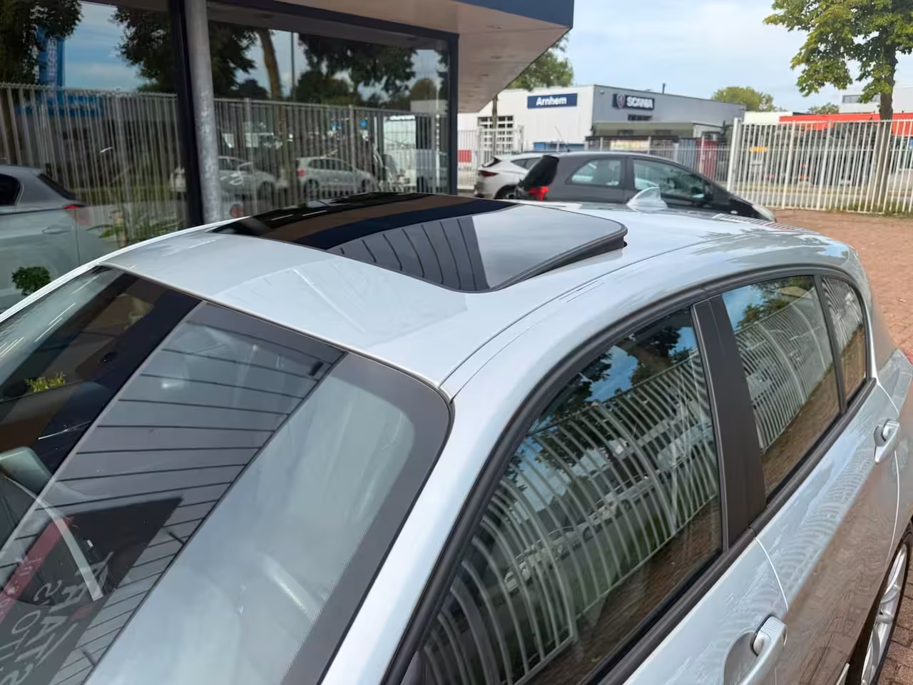 BMW 1-serie 118i High Executive | Dakraam | Leder | LED