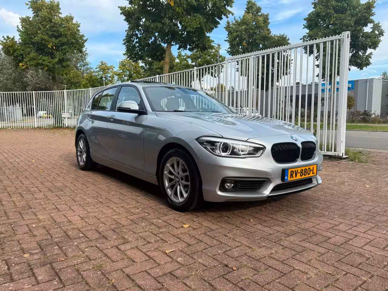 BMW 1-serie 118i High Executive | Dakraam | Leder | LED