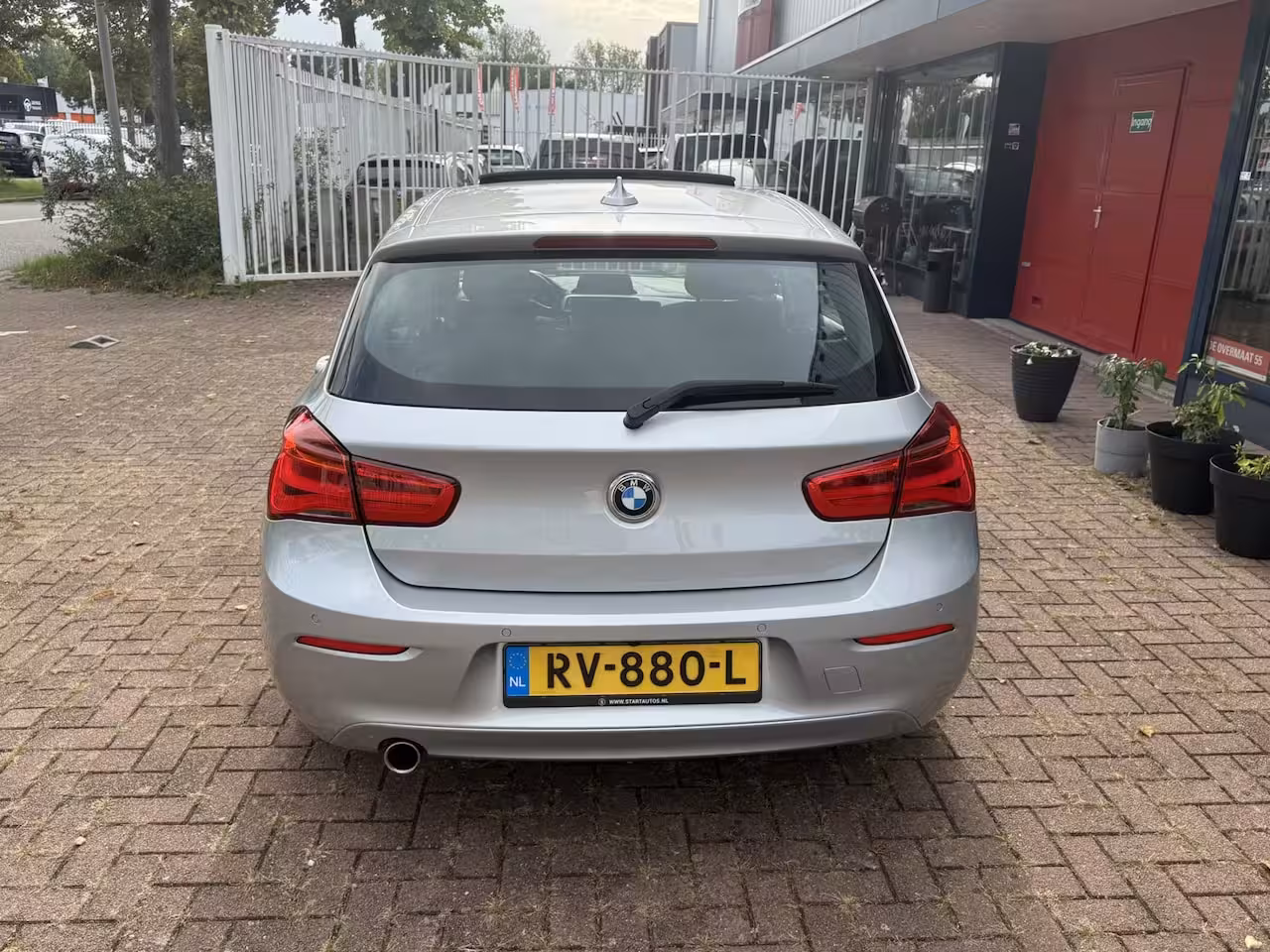 BMW 1-serie 118i High Executive | Dakraam | Leder | LED