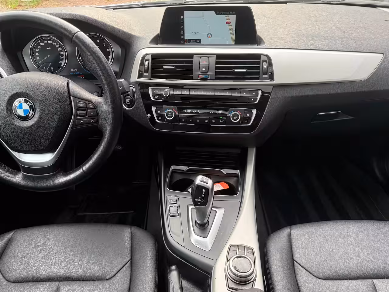 BMW 1-serie 118i High Executive | Dakraam | Leder | LED
