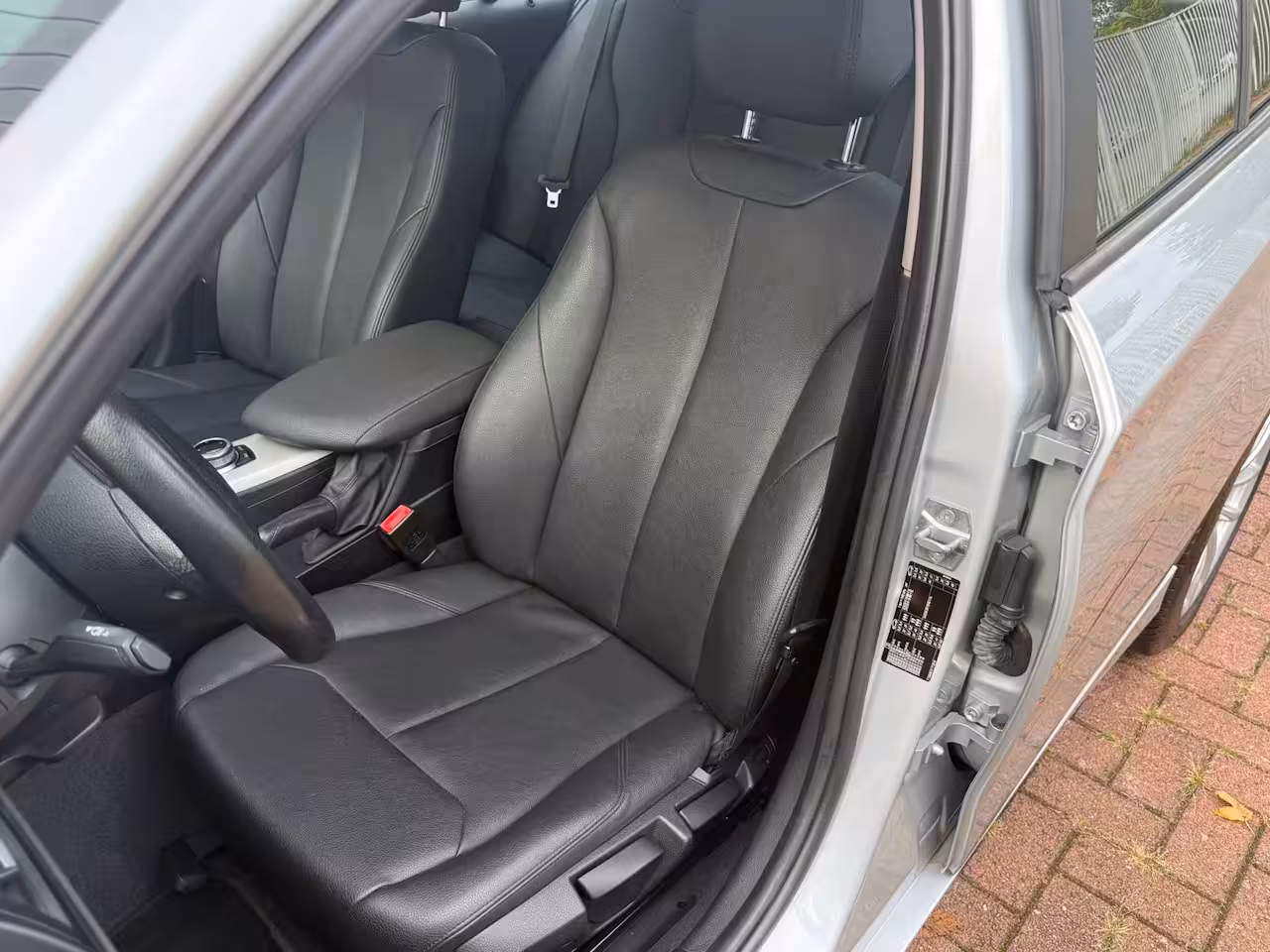 BMW 1-serie 118i High Executive | Dakraam | Leder | LED