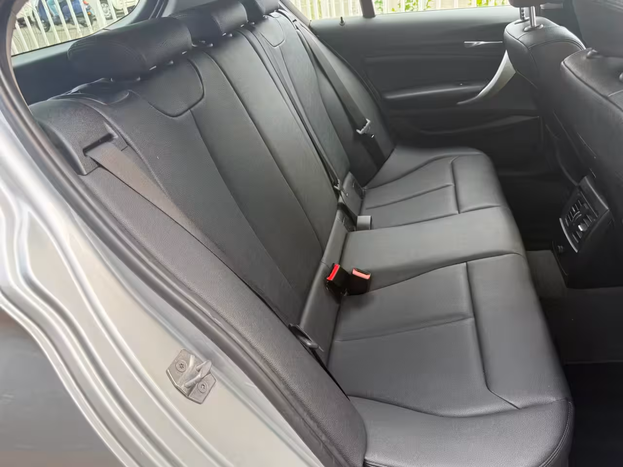 BMW 1-serie 118i High Executive | Dakraam | Leder | LED