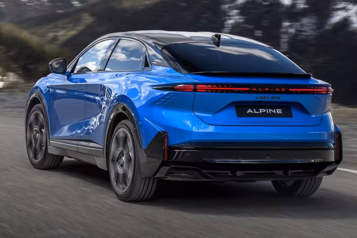 Alpine A390