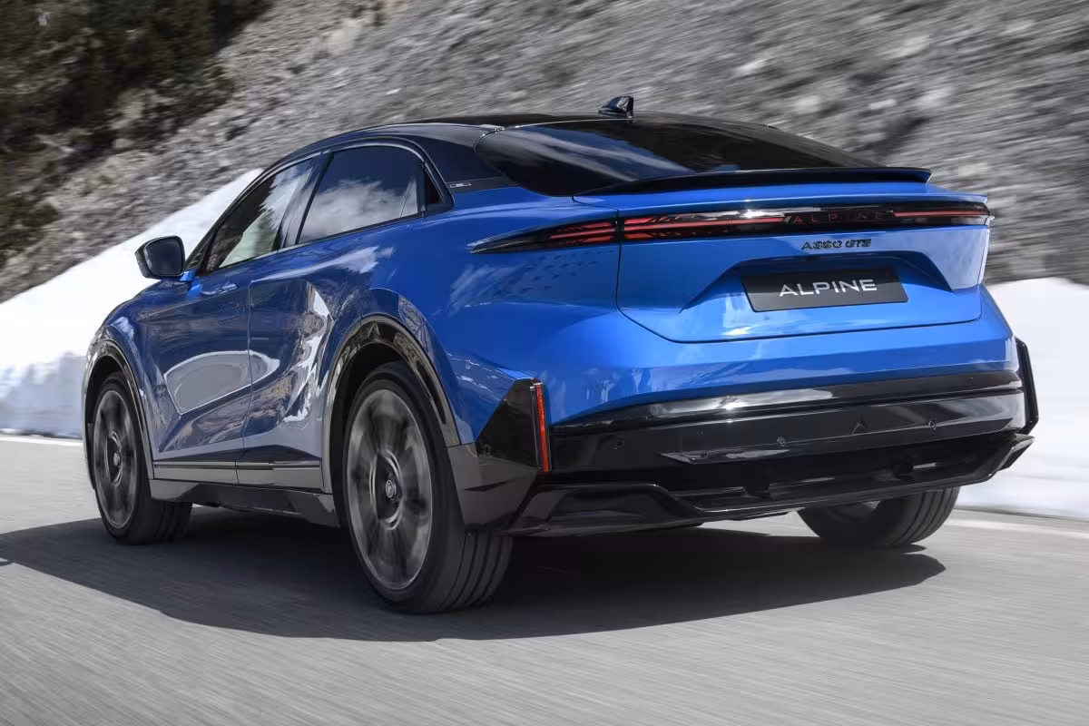 Alpine A390