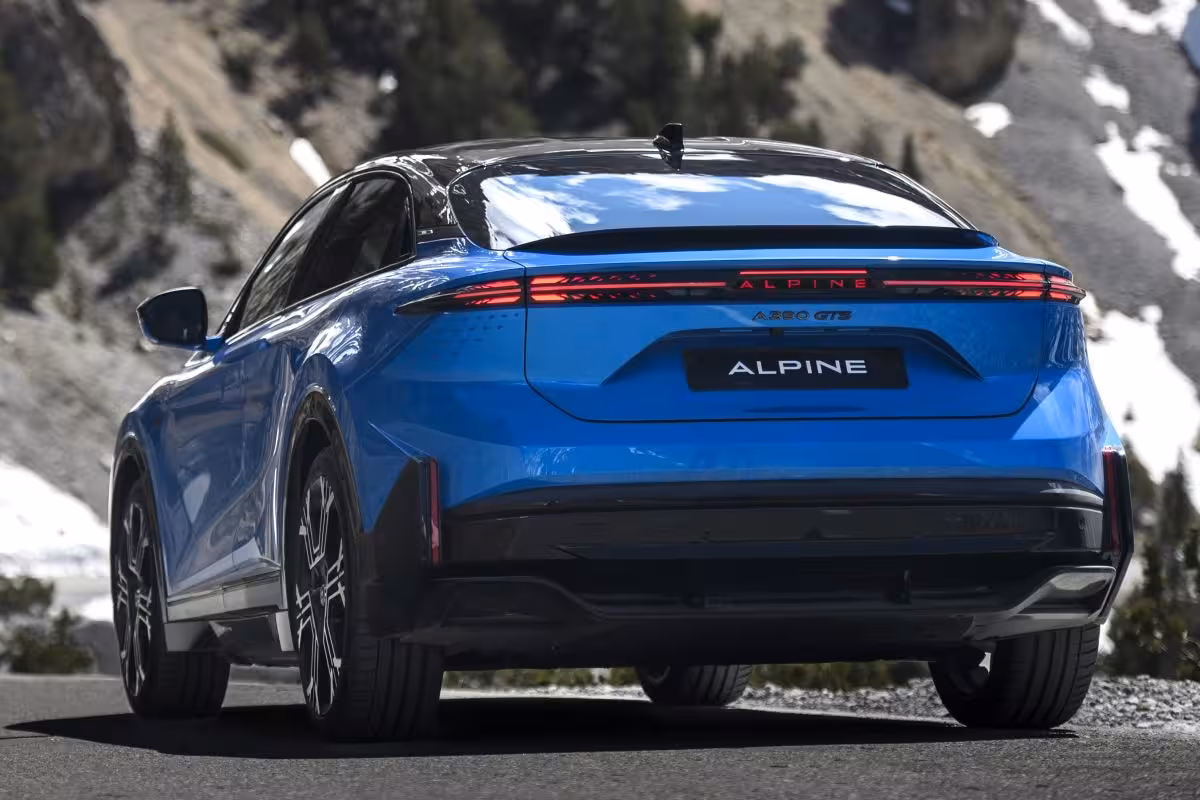 Alpine A390