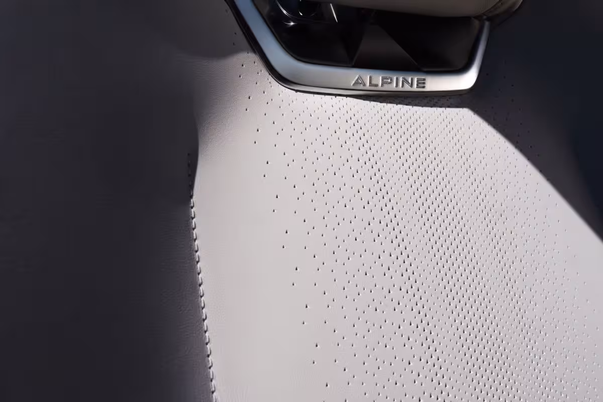 Alpine A390