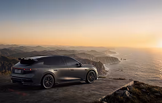Lynk & Co 07 GT