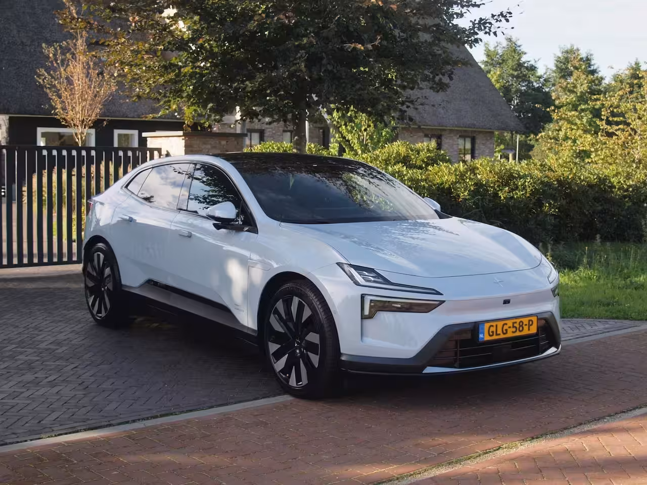 Polestar 4 4 Long Range Single motor 100 kWh | NL-Auto | Panoramadak | WLPT actieradius: 620 KM | 360