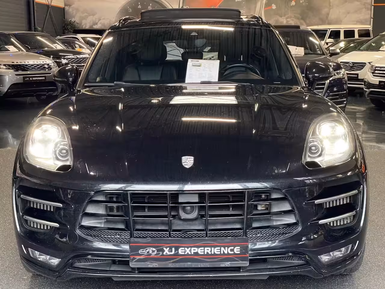 Porsche Macan 3.6 Turbo 400 PK-PANO-21"-AKRAPOVIC-SPORT CHRONO