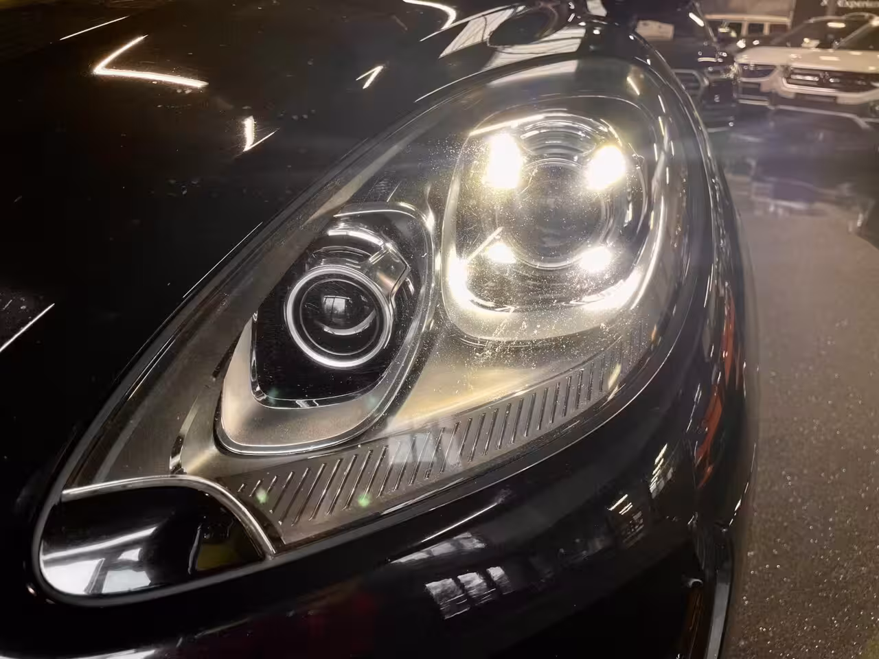 Porsche Macan 3.6 Turbo 400 PK-PANO-21"-AKRAPOVIC-SPORT CHRONO