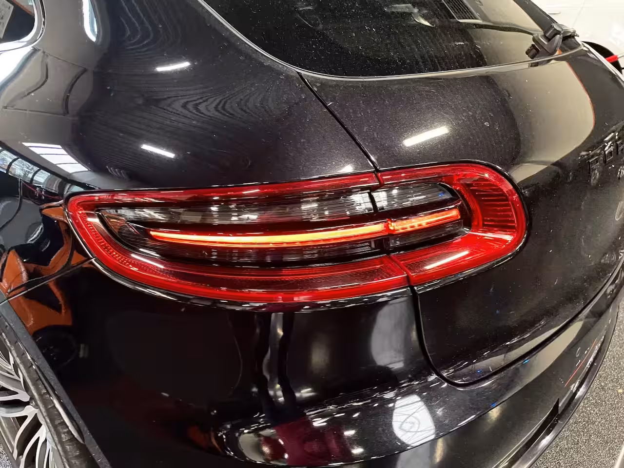Porsche Macan 3.6 Turbo 400 PK-PANO-21"-AKRAPOVIC-SPORT CHRONO