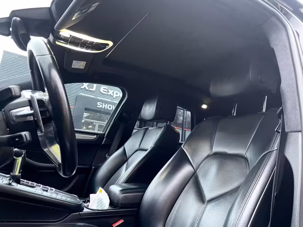 Porsche Macan 3.6 Turbo 400 PK-PANO-21"-AKRAPOVIC-SPORT CHRONO