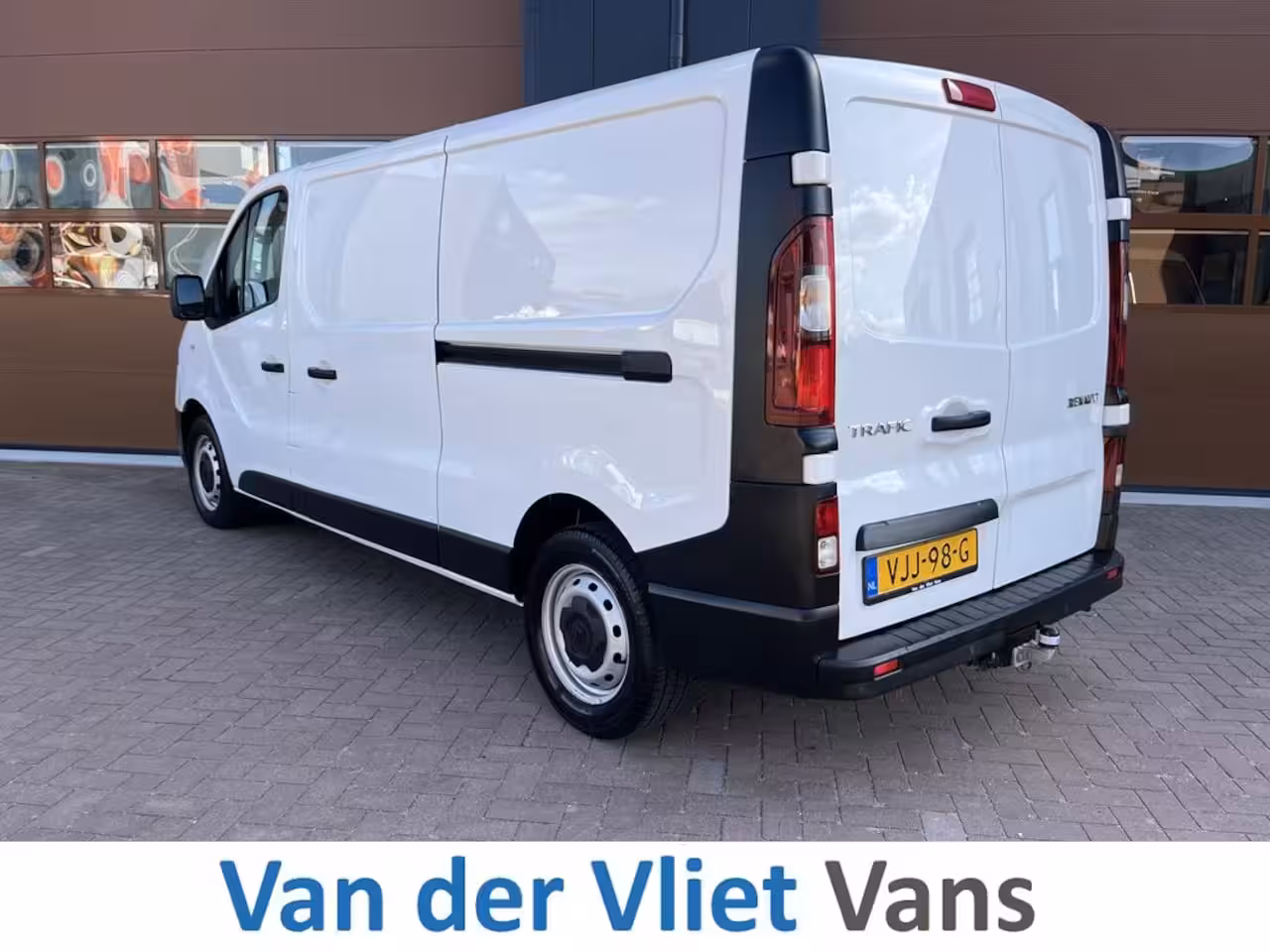 Renault Trafic 2.0 dCi 120pk E6 L2 Comfort Lease €287 p/m, Trekhaak, 2 Schuifdeuren, Airco, PDC, Cruise c